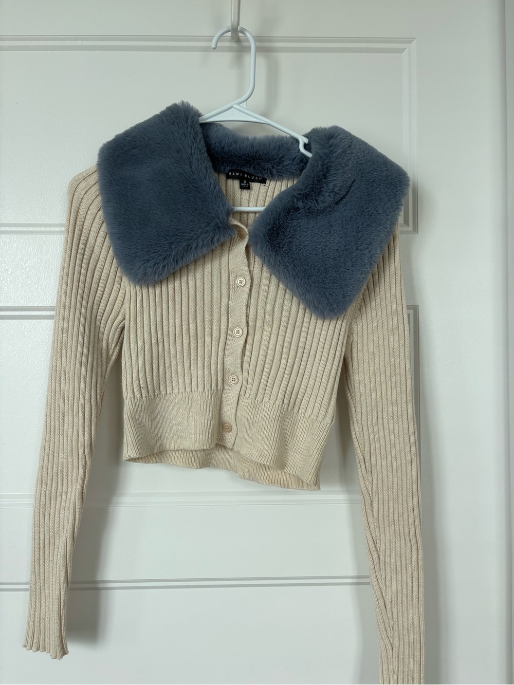 Faux Fur Collar Ribbed Button Cardigan - Cream with Blue Collar